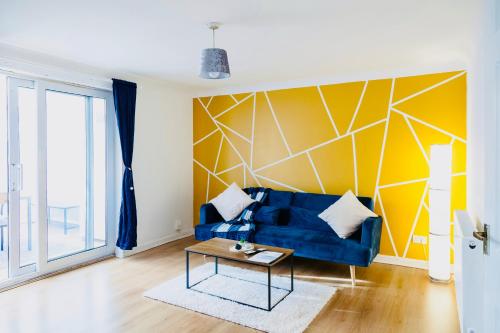 Comfy 3 Bed House by Manchester Airport Perfect for Groups & Families — 4-Star Luxury Hotel in Manchester, United Kingdom