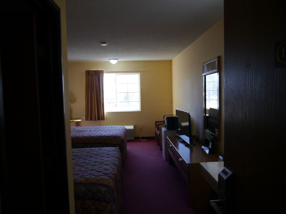 Westwood Inn & Suites Kimball - photo 2