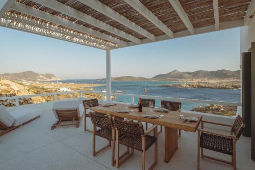 Skinos House Antiparos Private Pool Villa — 4-Star Luxury Hotel in Agios Georgios, Greece