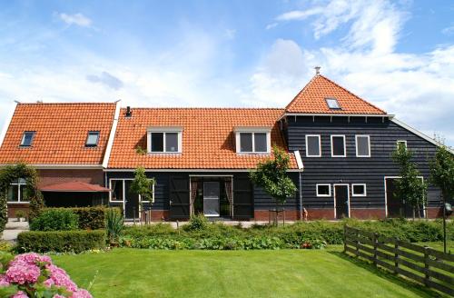 Overleekerhoeve — hotel in Monnickendam