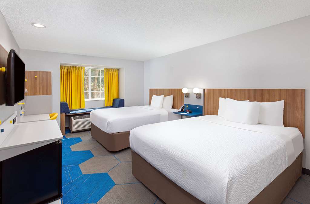 Microtel Inn and Suites by Wyndham Columbus North - featured photo