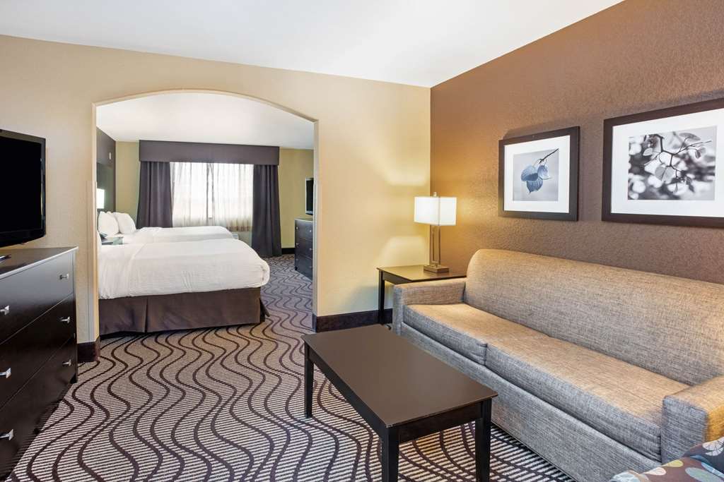 La Quinta Inn & Suites by Wyndham Meridian Boise West - photo 29