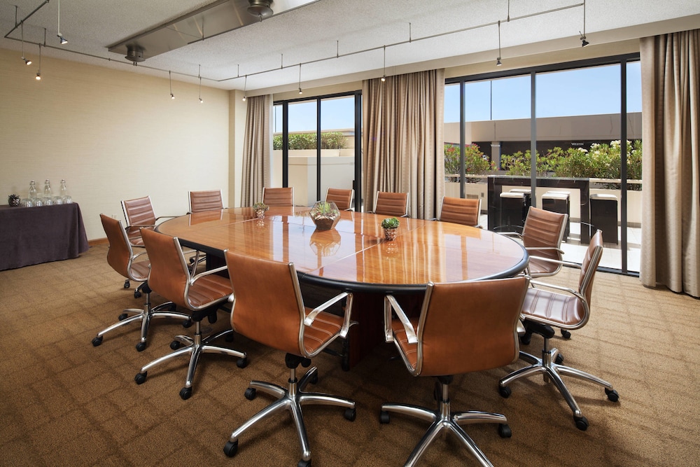The Westin Los Angeles Airport - photo 41
