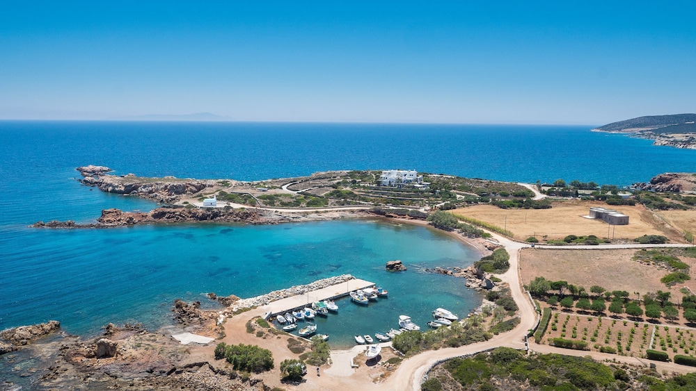 Martineli Residence — 5-Star Luxury Hotel in Paros, Greece