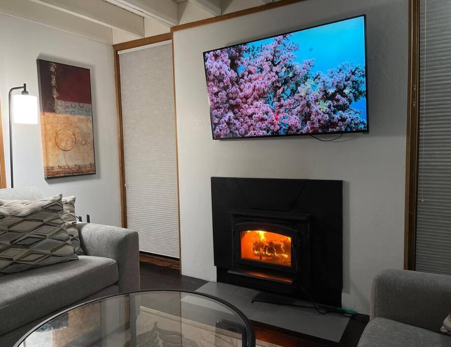 Panorama Ocean & Golf Fairway View in Bodega Bay, United States