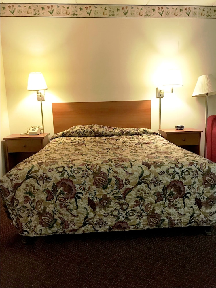 Adirondack Efficiencies Watertown - photo 2