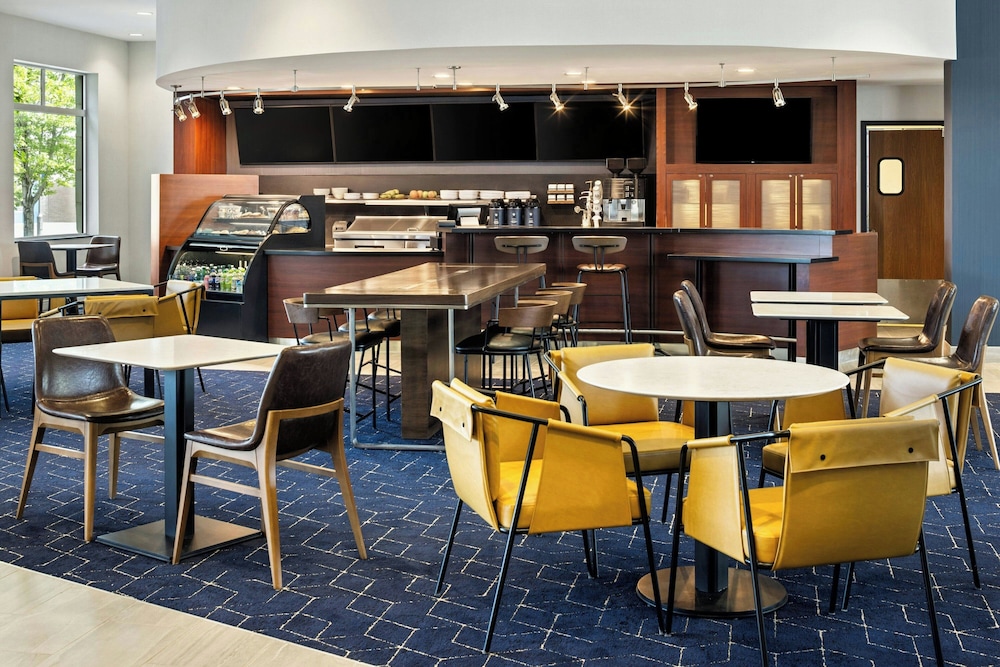Courtyard by Marriott Minneapolis Maple Grove Arbor Lakes - photo 47