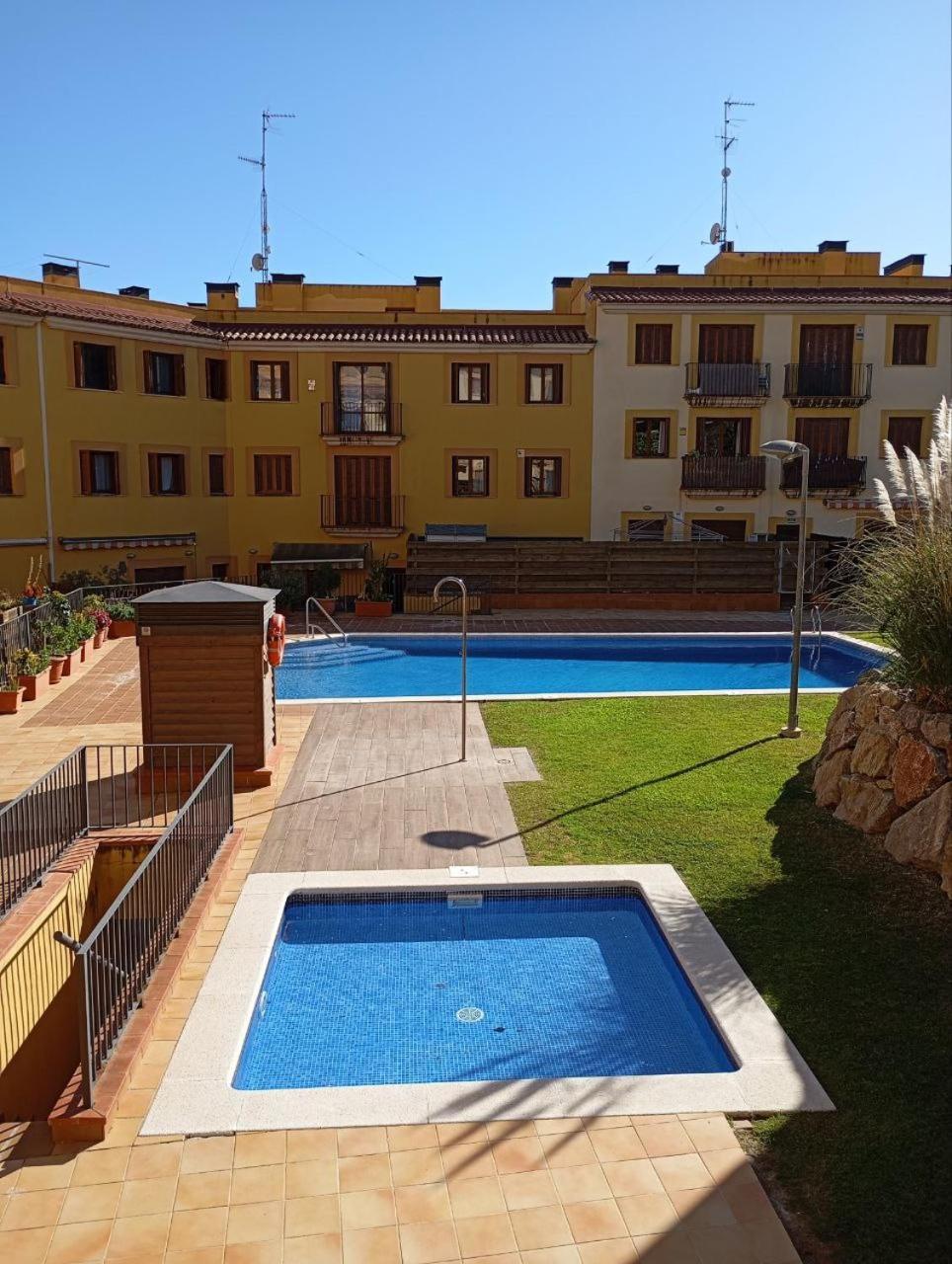 Loft Con Encanto En Creixell — hotel in Creixell