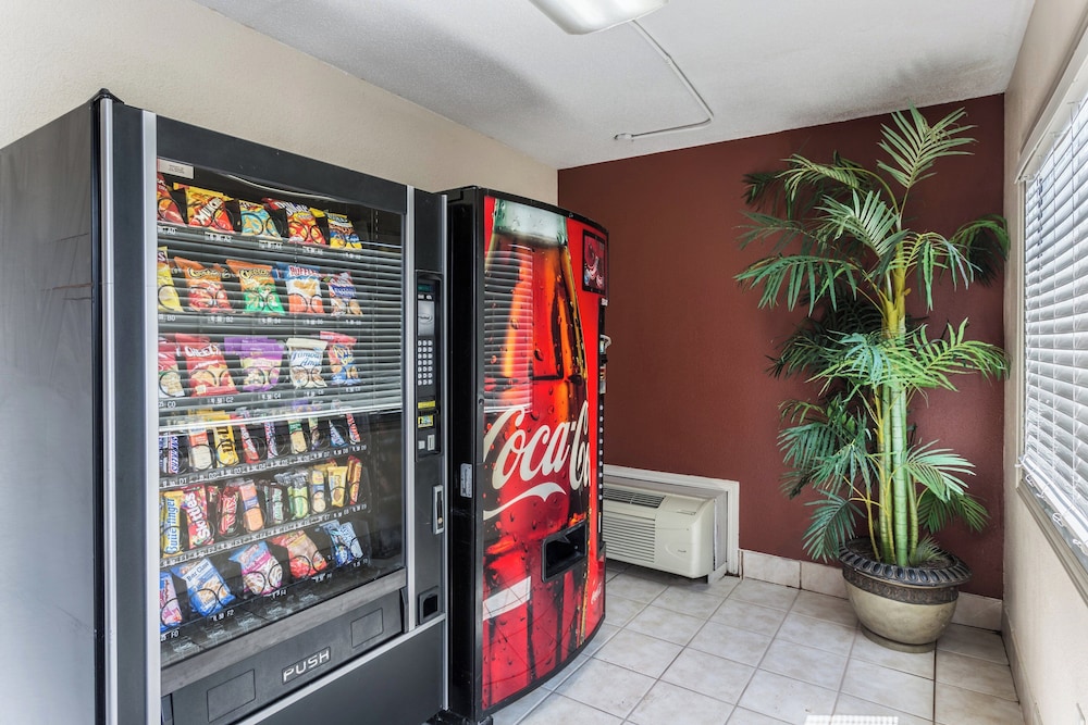 Red Roof Inn Bowling Green - photo 26
