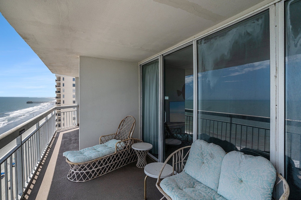 1412 Waters Edge Resort 3 Bedroom Condo by RedAwning - photo 27