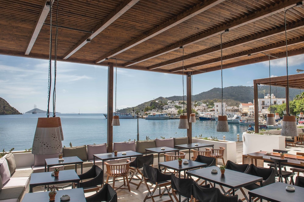 Chris Hotel - carbon neutral hotel in Patmos
