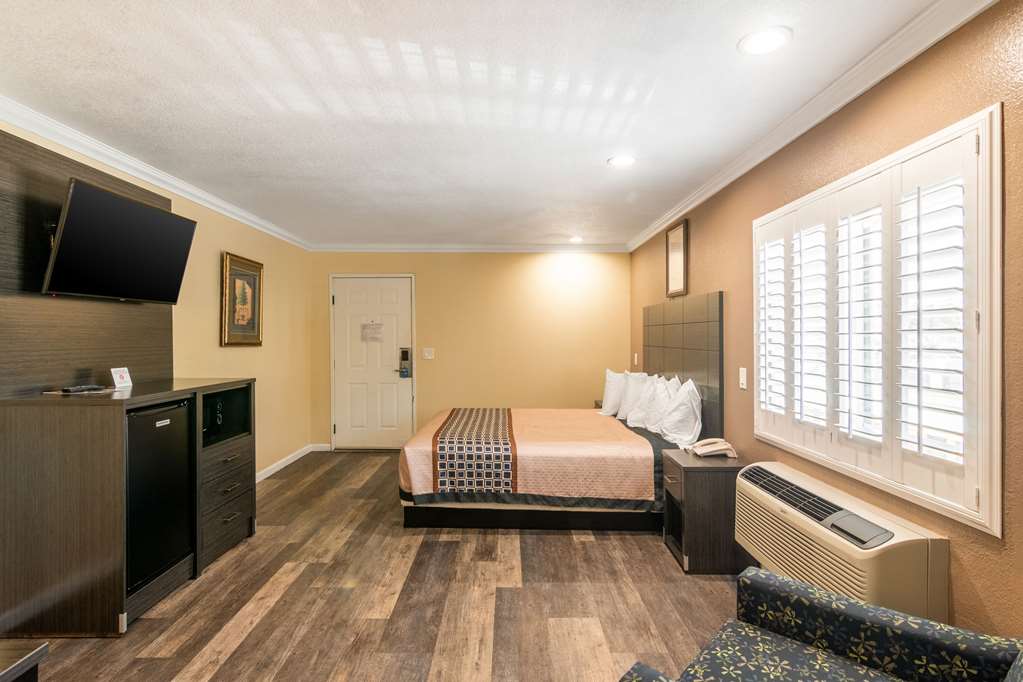 Rodeway Inn Artesia Cerritos - photo 16