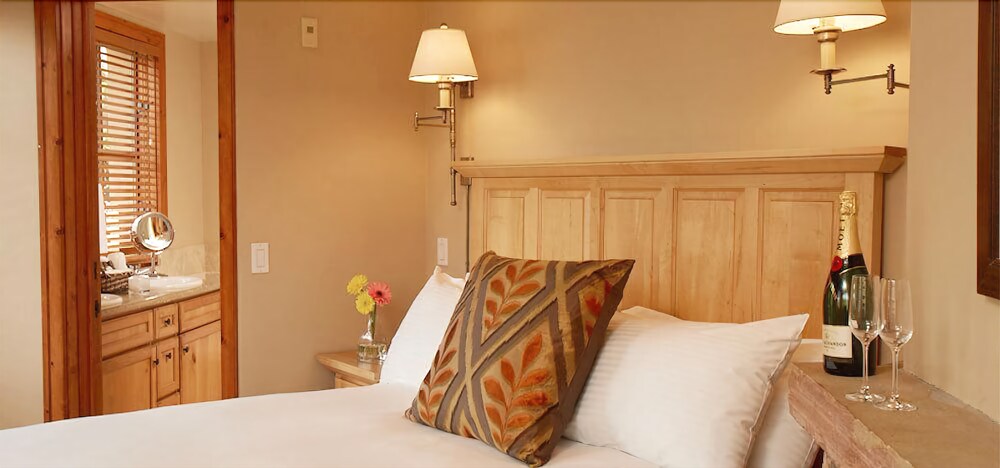 Inn at Lost Creek - photo 9