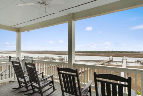 Marsh Madness by Oak Island Accommodations - photo 31