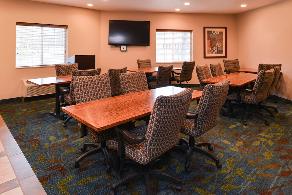 Candlewood Suites Boise Towne Square by IHG - photo 41