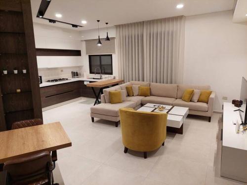 Exquisite Modern 2 bedroom Rental Unit — 5-Star Luxury Hotel in Amman, Jordan