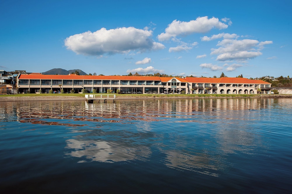 Millennium Hotel and Resort Manuels Taupō — 4-Star Luxury Hotel in Taupo, New Zealand