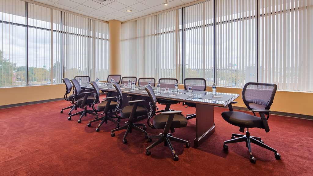 Best Western Plus Hotel & Conference Center - photo 33