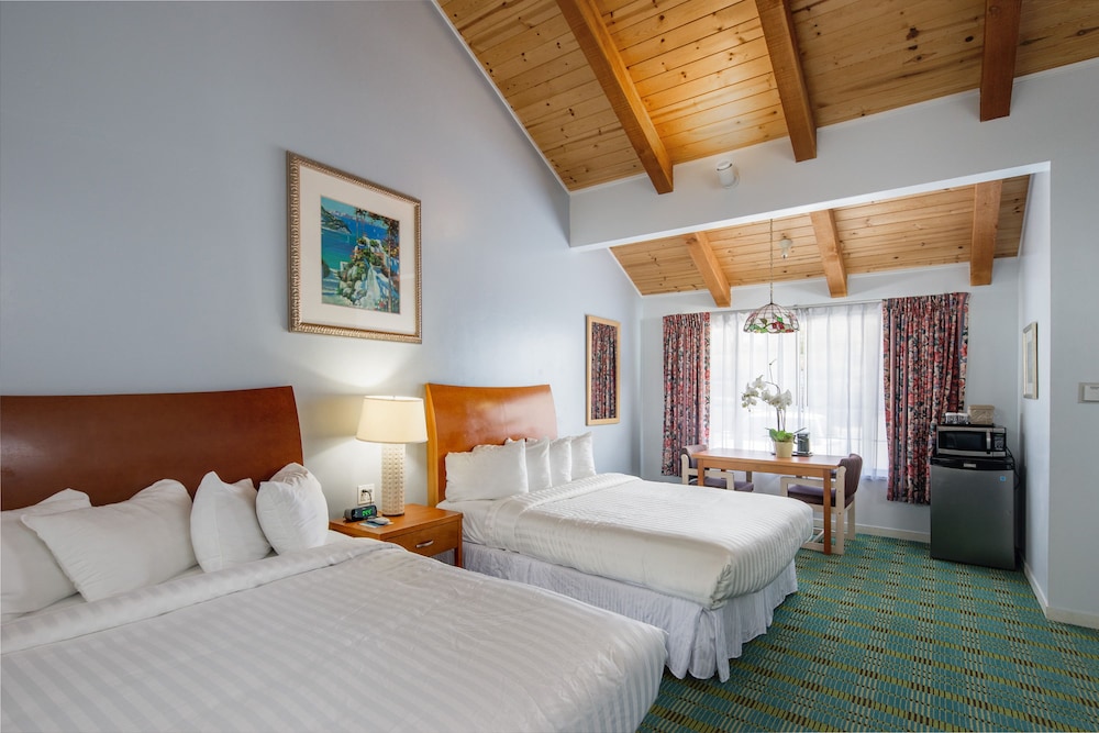 Butterfly Grove Inn - photo 7