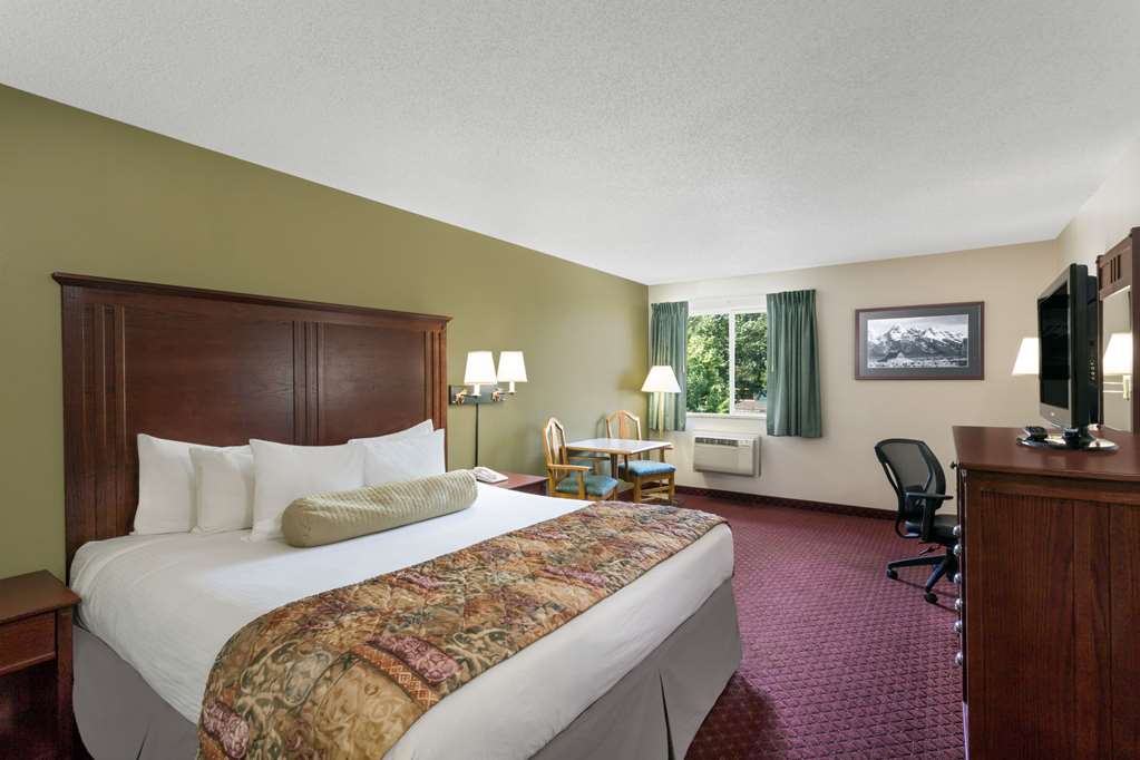 Baymont by Wyndham Bozeman - photo 17