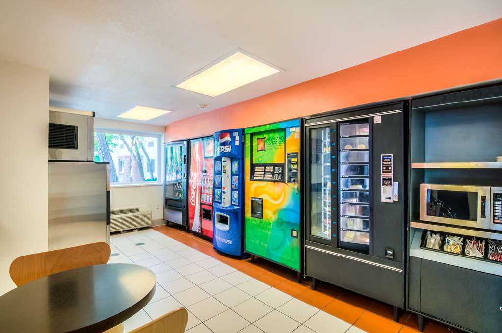Motel 6 Arlington Heights IL Chicago North Central - photo 24