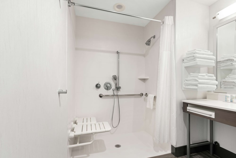 Hampton Inn & Suites Spokane Downtown South - photo 38