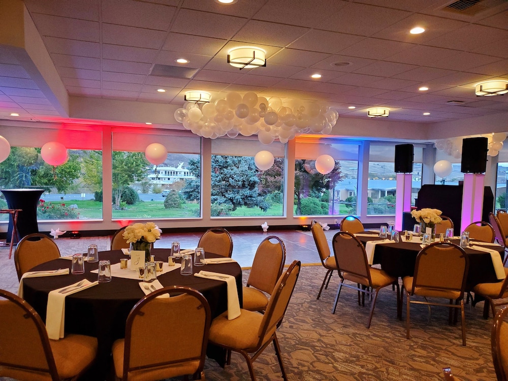 Holiday Inn Clarkston Lewiston by IHG - photo 58