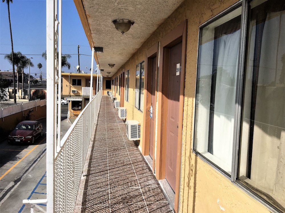 4 Star Motel - photo 17