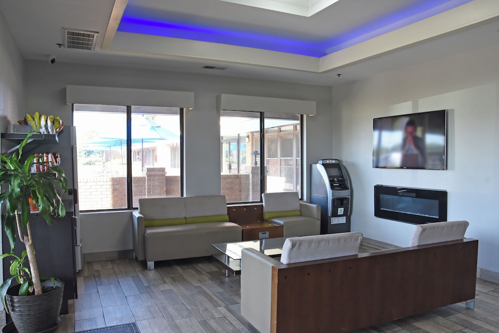 Days Inn by Wyndham Lebanon - photo 3