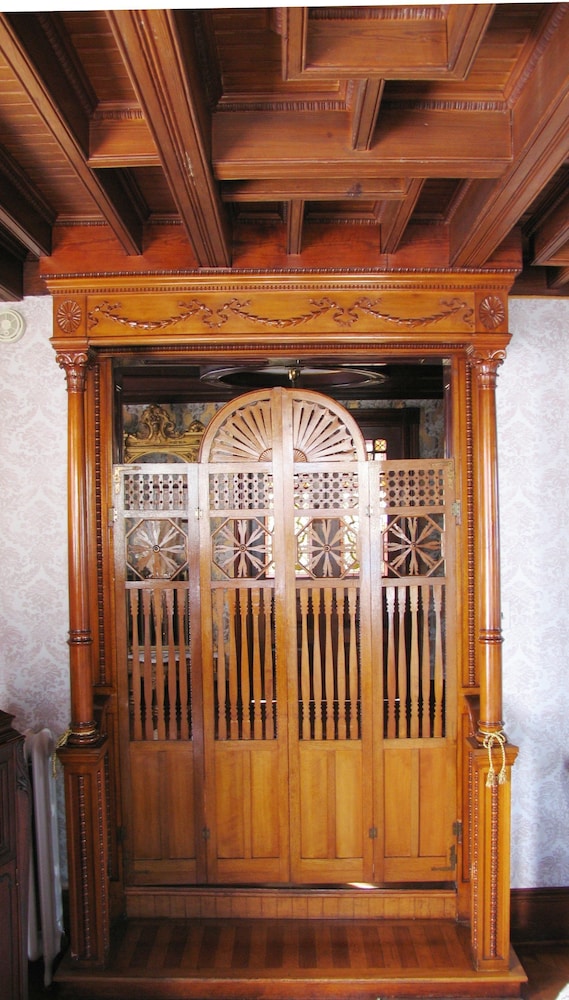 The Towers Bed & Breakfast - photo 32