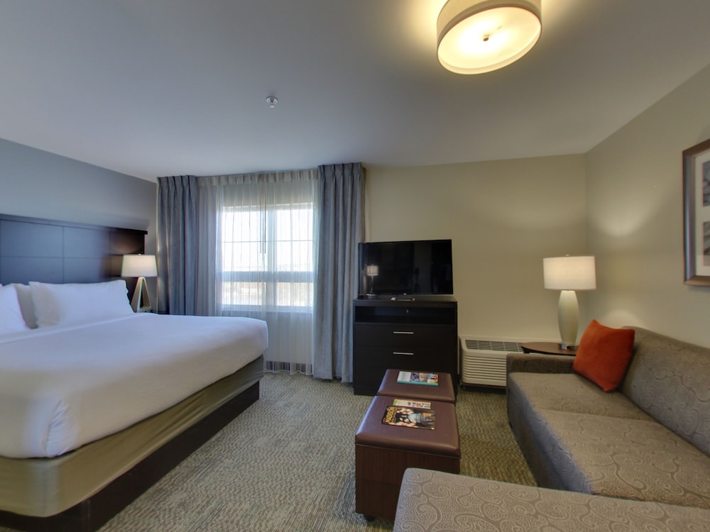 Staybridge Suites Madison Fitchburg - photo 17