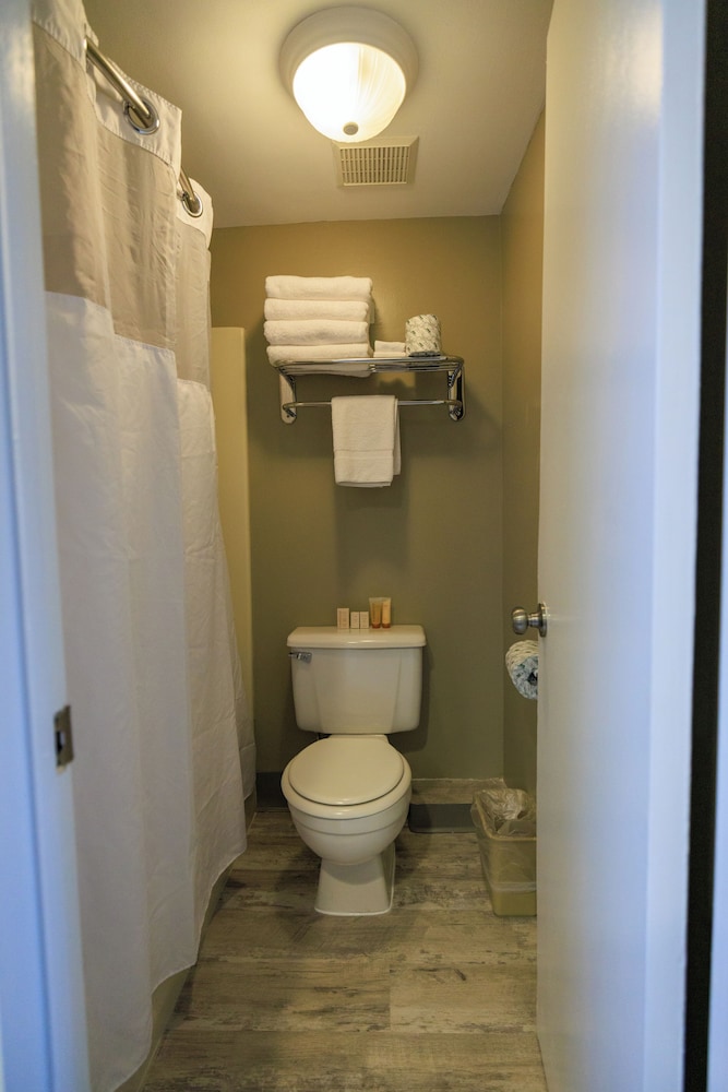 The White Sands Oceanfront Resort & Spa - photo 46