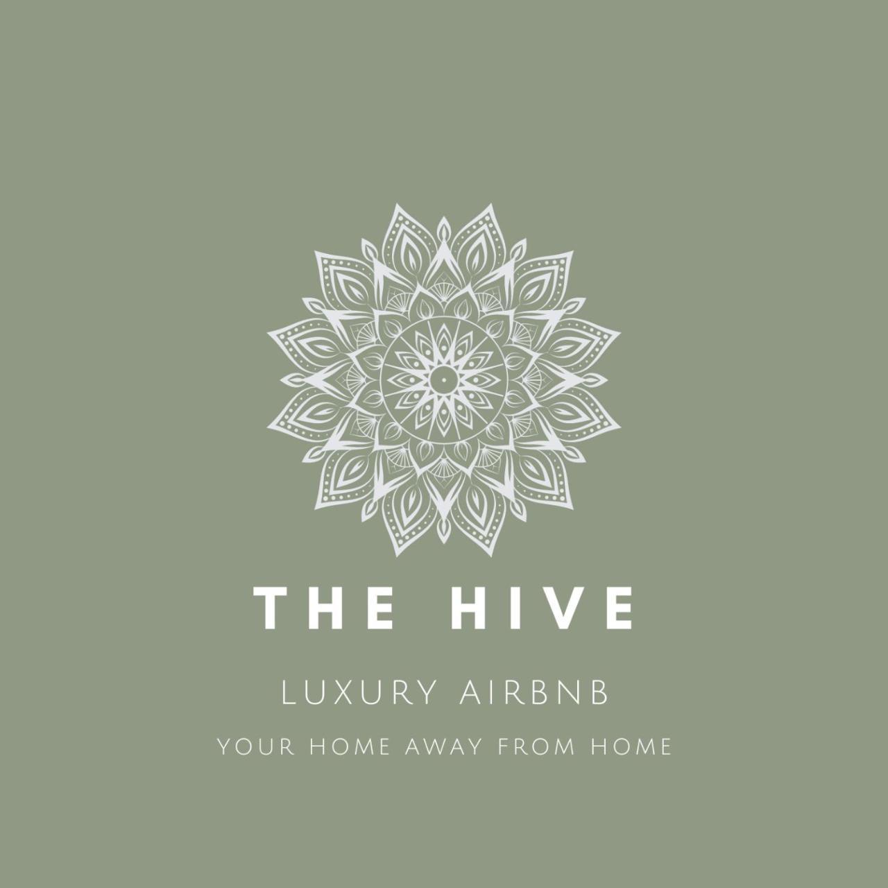 The Hive Luxury Ensuite Room Full Privacy as only room on the top floor