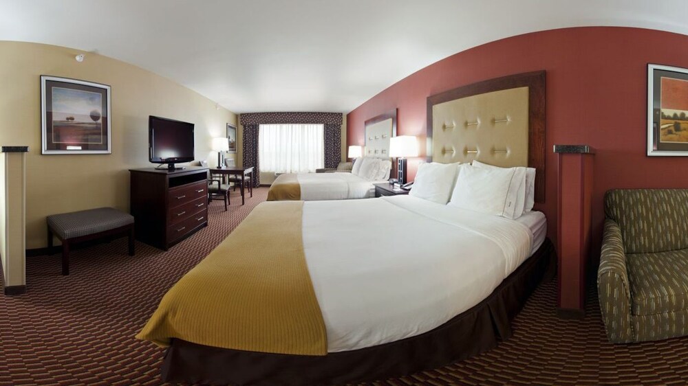 Holiday Inn Express Hotel & Suites Great Falls by IHG - photo 2