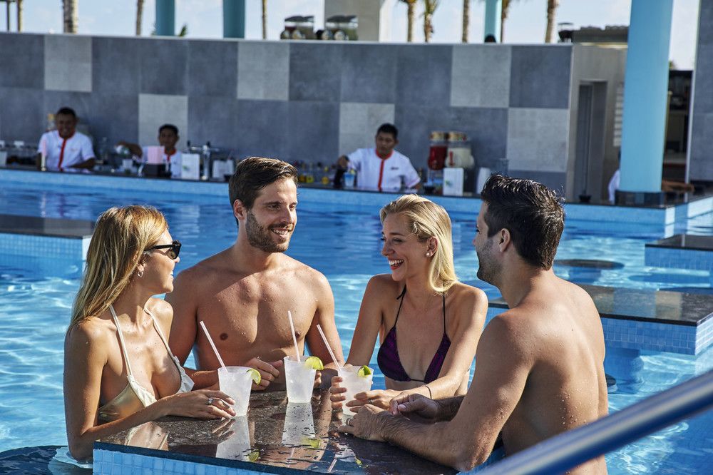 Poolside Bar
