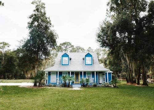 Madre Tierra in Fruitland Park, United States