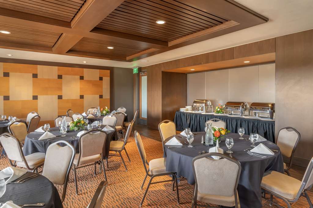 Best Western Premier Boulder Falls Inn - photo 52