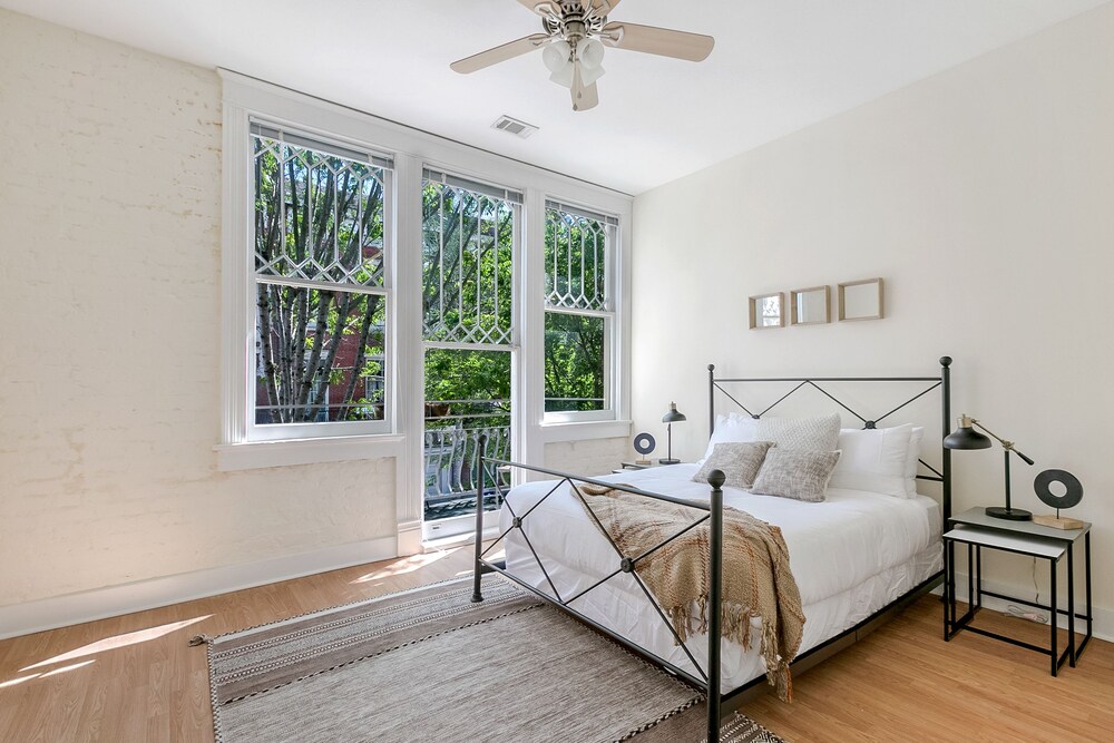 Hip 2BR in Arts Warehouse District - photo 10
