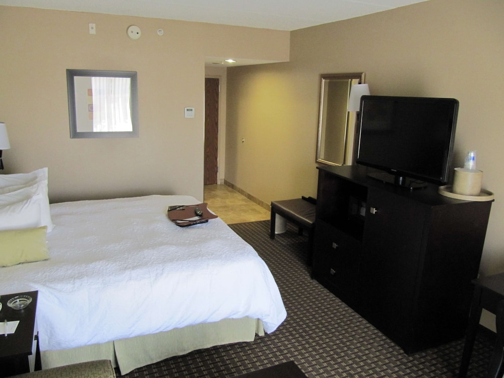 Hampton Inn Lindale Tyler - photo 8