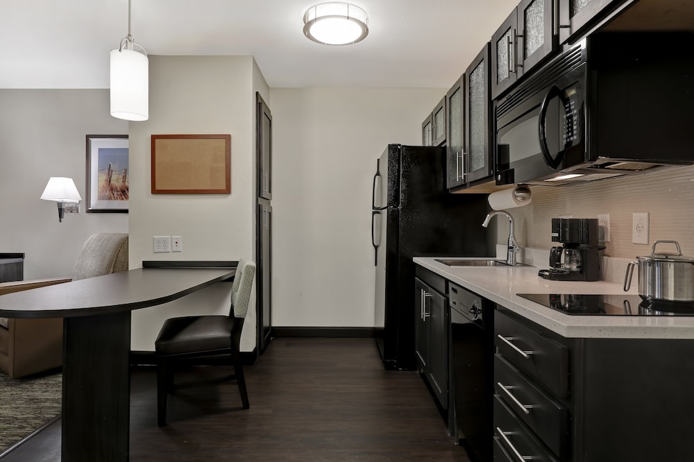 Candlewood Suites Indianapolis South by IHG - photo 11