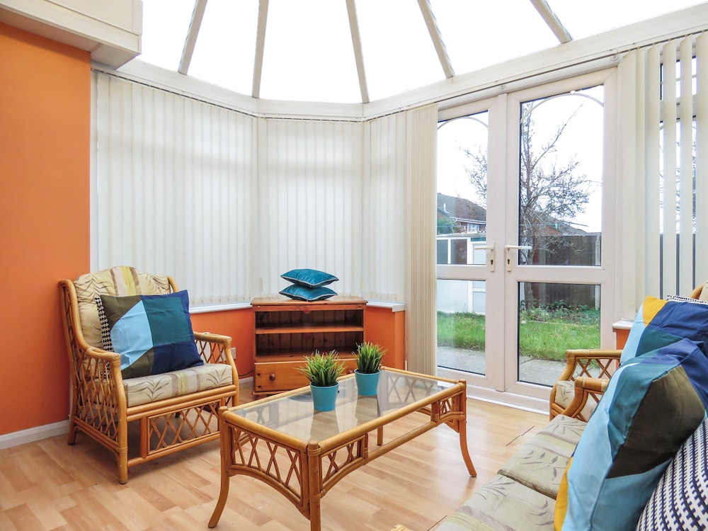 Tudors Esuites Four Bedroom House — 4-Star Luxury Hotel in Birmingham, United Kingdom