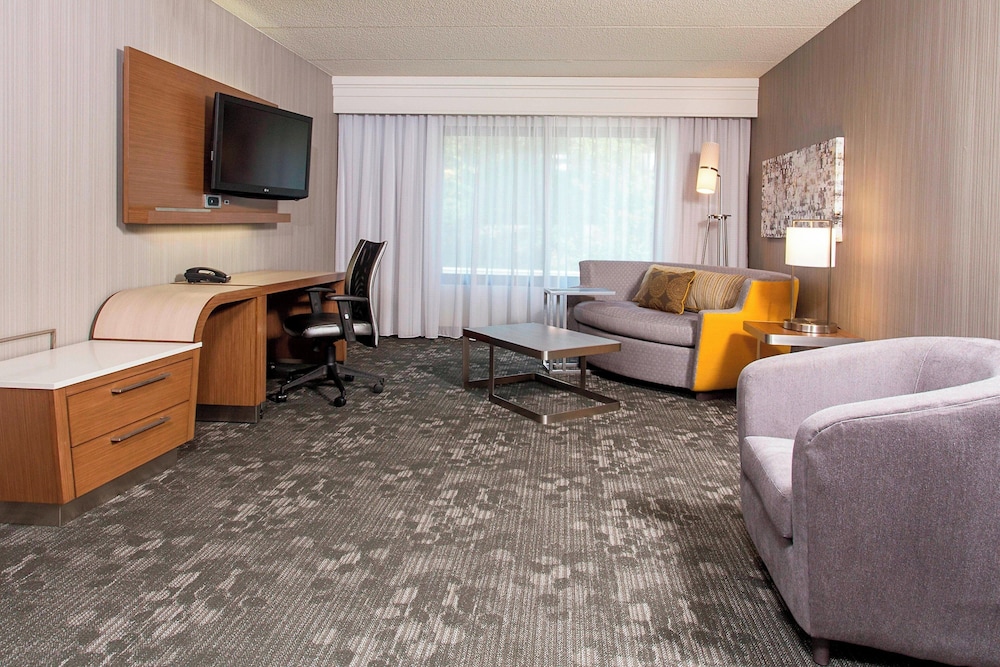 Courtyard Marriott Binghamton - photo 13