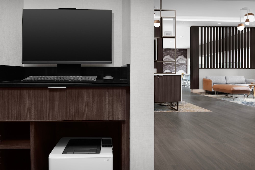 TownePlace Suites by Marriott Jacksonville Airport - photo 45