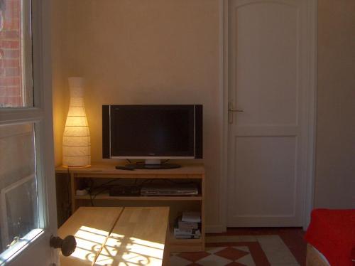 Maisonnette dans parc de 4 ha — hotel in Pontenx-Les-Forges