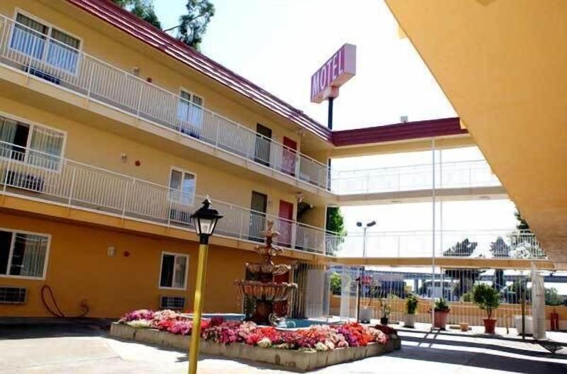 Imperial Inn Oakland - photo 59