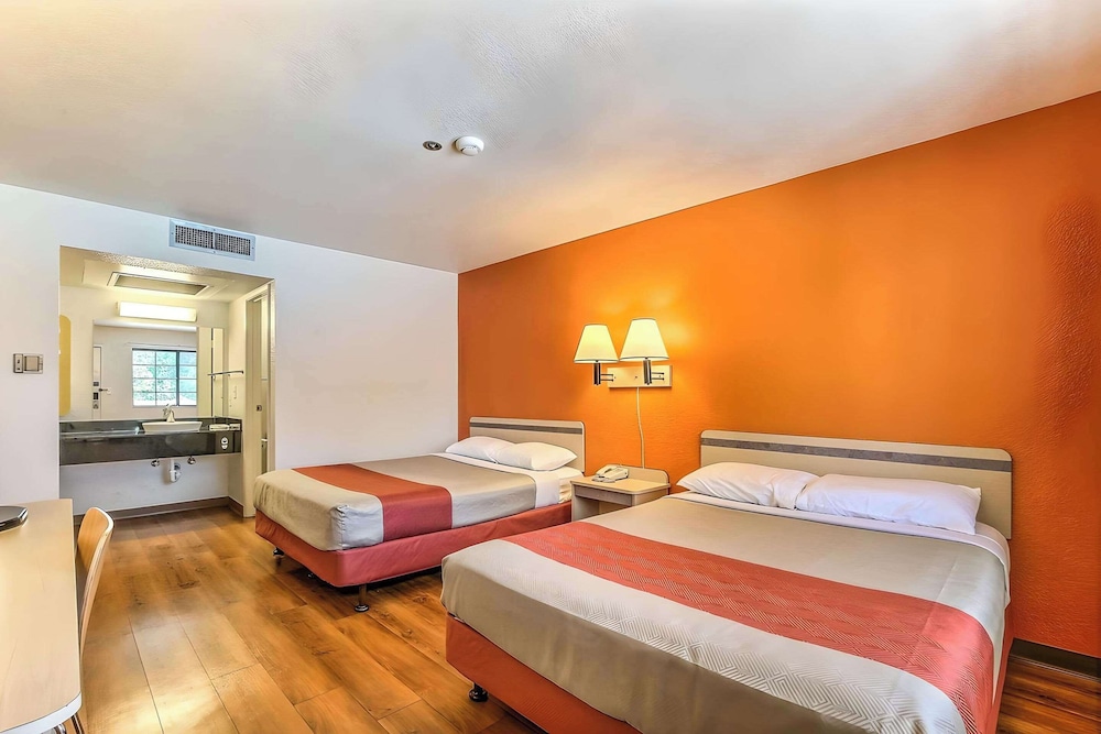 Super 8 by Wyndham Livermore - photo 7