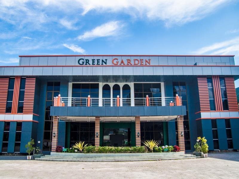 Green Garden Hotel — Berastagi