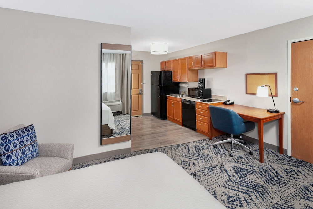 Candlewood Suites Louisville North by IHG - photo 20