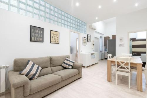 A 10 min da San Giovanni Casa Indipendente — 4-Star Luxury Hotel in Rome, Italy