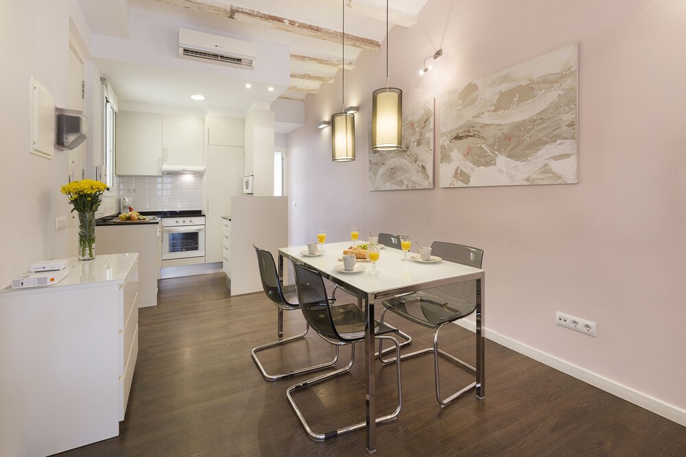 St Anthony Market Nextdoor — Eixample